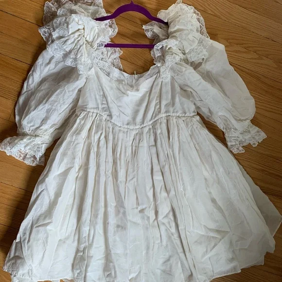 SOLD!! SELKIE Sugarfrill Puff Ivory Dress - Picture 3 of 7